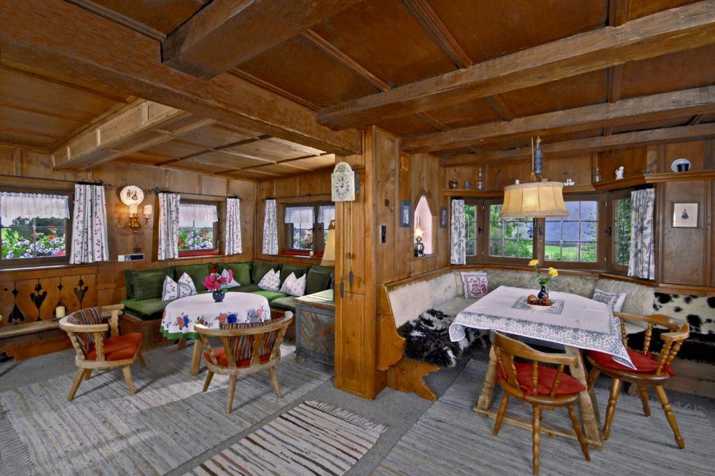 Ferienhaeuser Reither Almen Reith im Alpbachtal Værelse billede