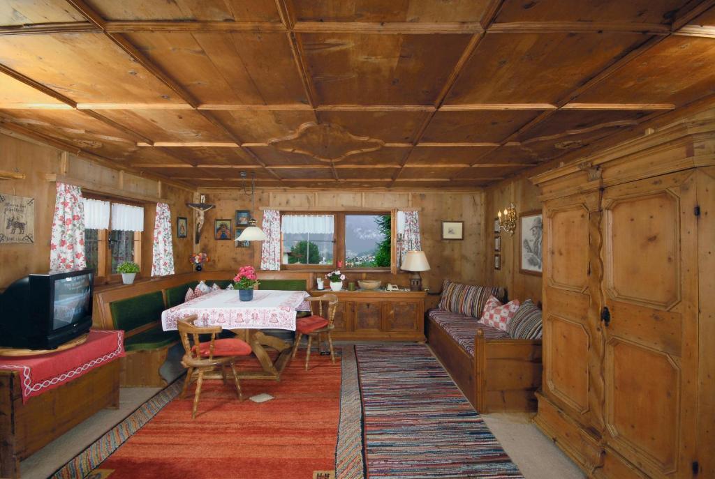 Ferienhaeuser Reither Almen Reith im Alpbachtal Værelse billede