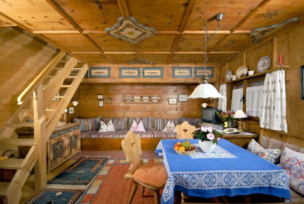 Ferienhaeuser Reither Almen Reith im Alpbachtal Værelse billede